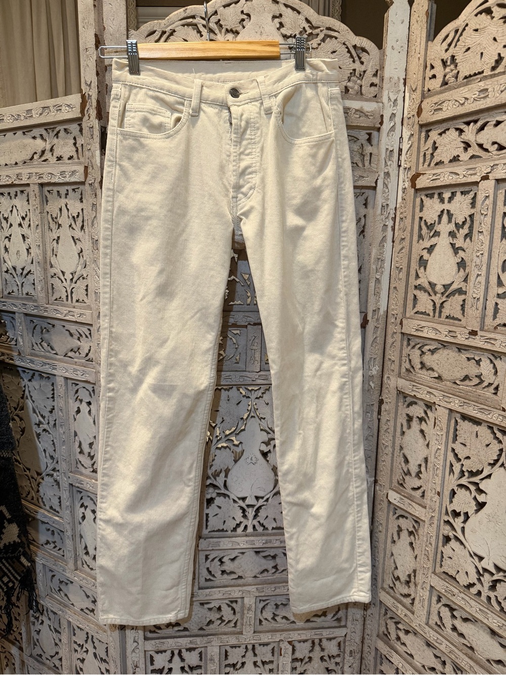 J.Galt Women's Cream Corduroy Straight-Leg Jeans